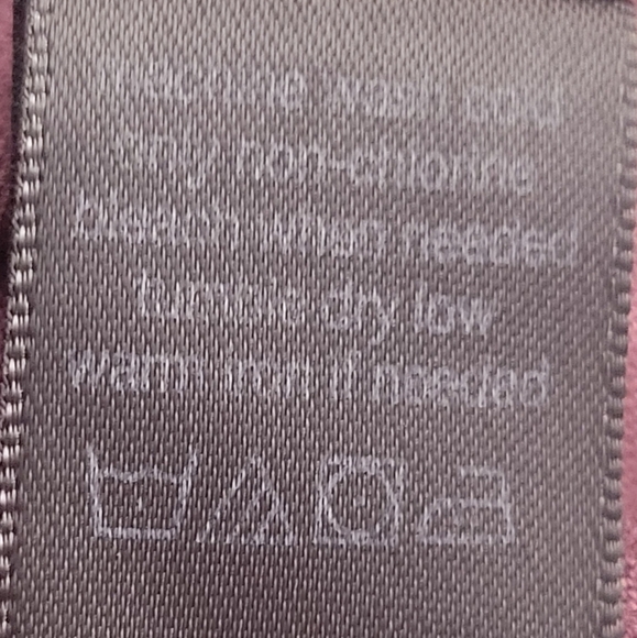 John Varvatos V-Neck Size Medium - Picture 7 of 7